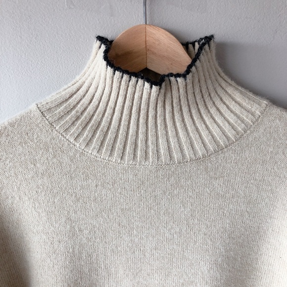 Max Studio Sweater Large off-white turtle neck sweater - Picture 7 of 12